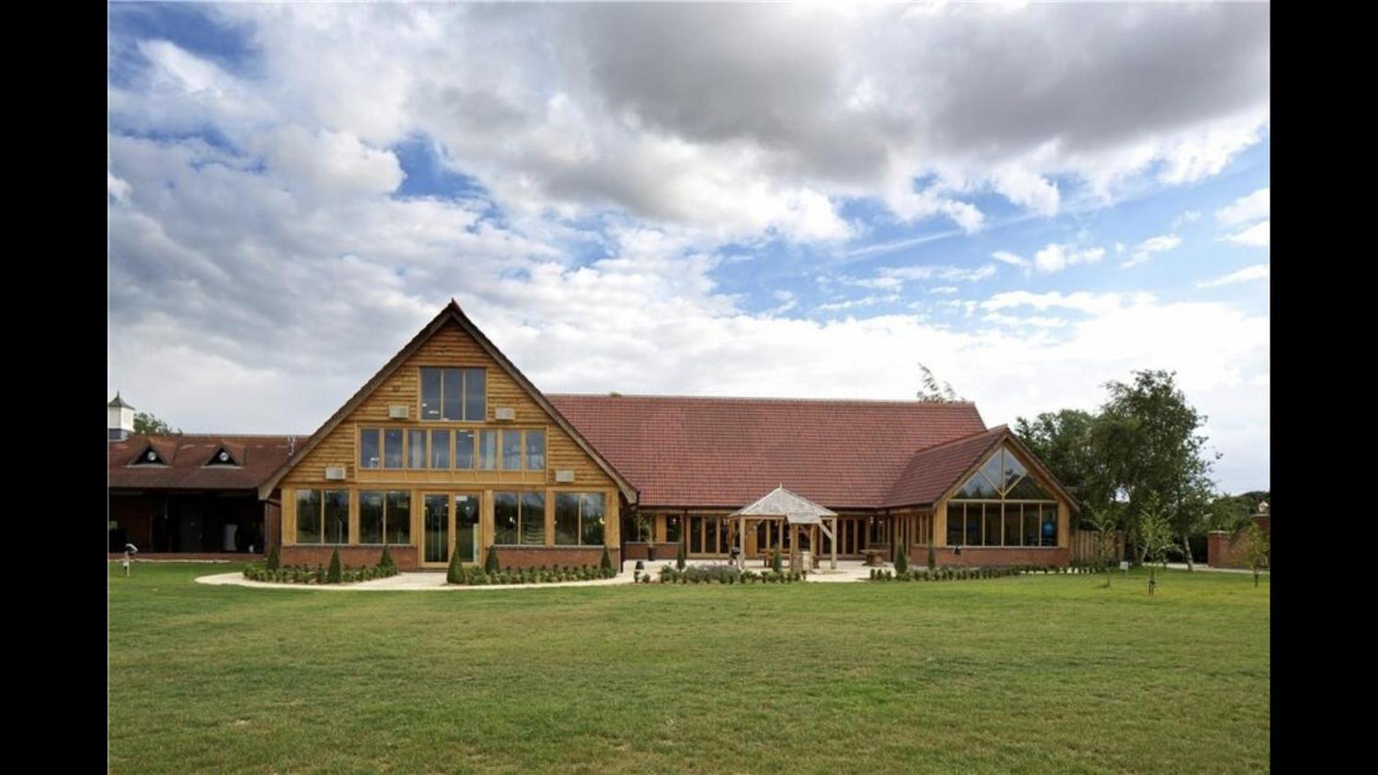 Bumblebee Lodge Tydd St. Giles Exterior photo